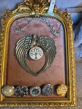 Vintage Ginger Snaps Angel Wing Charm Necklace W 6 Intercgangable Snaps